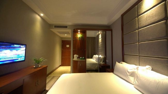 Imperial Court Hotel Yichang Chambre photo